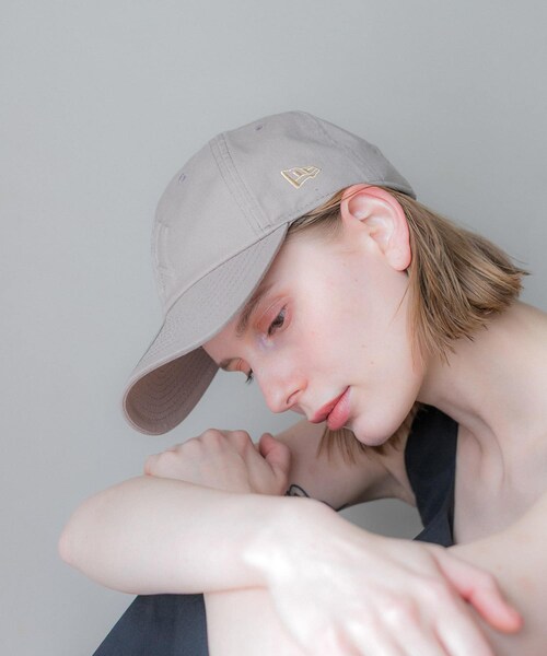 URBAN RESEARCH(アーバンリサーチ)の「『別注』New Era×URBAN RESEARCH CASUAL CLASSIC(キャップ・レディース・GRAPHITE/ASH BROWN/NEW OLIVE/PIN ROUGE・-)」の16枚目の写真