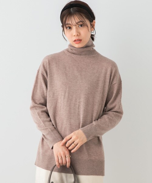URBAN RESEARCH ROSSO（アーバンリサーチロッソ）の「F by ROSSO　ウォッシャブル抗ピルタートルニット（ニット/セーター・レディース・BEIGE/YELLOW/RED/NAVY・Free）」の10枚目の写真