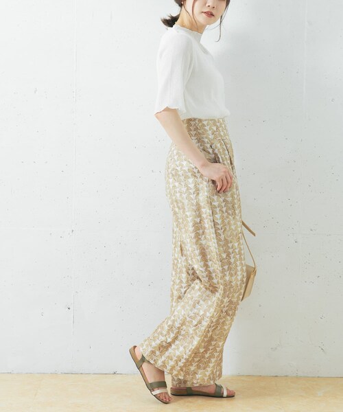 URBAN RESEARCH ROSSO（アーバンリサーチロッソ）の「リーフプリントワイドパンツ（その他パンツ・レディース・P/BEIGE/BEIGE・36/38）」の14枚目の写真