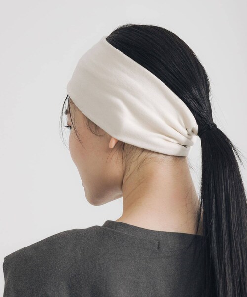 URBAN RESEARCH（アーバンリサーチ）の「decor『デコール』　Wide Hairband（ヘアバンド・レディース・CHARCOAL/BLACK/BROWN/OFF/BURGUNDY/SAX・-）」の11枚目の写真