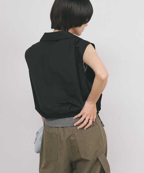 KBF（ケイビーエフ）の「コンパクトバルーンベスト（ベスト・レディース・BLACK/CAMEL・one）」の7枚目の写真