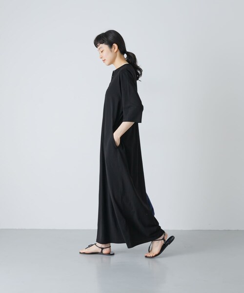 かぐれ（カグレ）の「『2サイズ展開』ヘンリーカットワンピース（ワンピース・レディース・BLACK/CHARCOAL・1/0）」の18枚目の写真