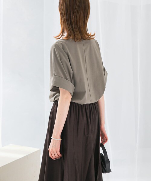 URBAN RESEARCH ROSSO（アーバンリサーチロッソ）の「UVカットデザインスリーブプルオーバー（Tシャツ/カットソー・レディース・OFF WHITE/MOCHA/YELLOW/NAVY・FREE）」の17枚目の写真