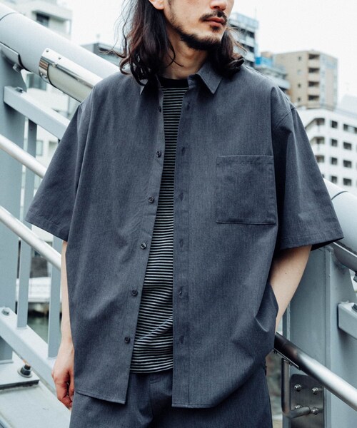ITEMS URBANRESEARCH(アイテムズ アーバンリサーチ)の「『接触冷感/速乾/イージーケア』WINDY MESH ショートスリーブ シャツ(シャツ/ブラウス・メンズ・BLACK/CHARCOAL/NAVY/BOTANICAL・M/L/XL)」の22枚目の写真