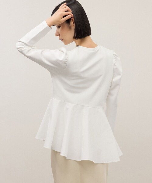ADAM ET ROPE'(アダムエロペ)の「【WEB限定】・【定番】フリルペプラムロングスリーブカットソー(Tシャツ/カットソー・レディース・ブラック/ホワイト・F)」の4枚目の写真