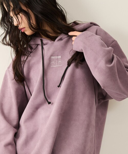 JUNRED(ジュンレッド)の「スエードタッチカットオフプルオーバー(パーカー・メンズ・チャコール/パープル・L/M/S)」の1枚目の写真