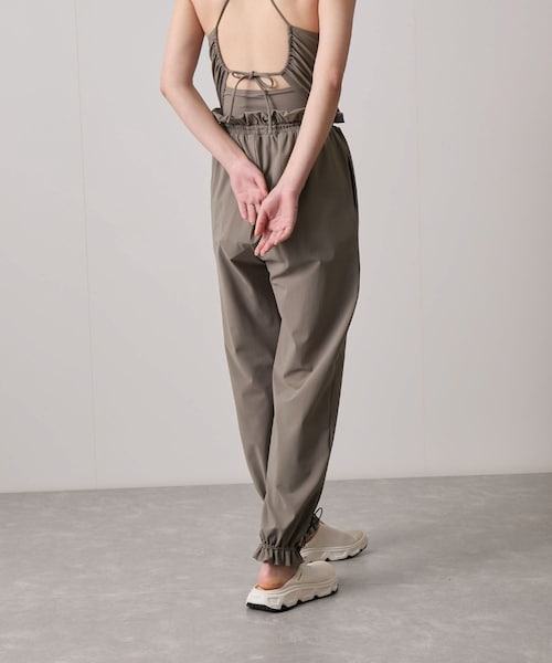 NERGY(ナージー)の「【speedo】ステイフィットギャザーパンツ(その他パンツ・レディース・ブラック/レンガ/カーキ・M)」の2枚目の写真