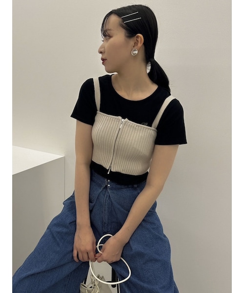 dazzlin（ダズリン）の「ダブルジップリブニットビスチェ（キャミソール・レディース・チャコールグレー/ピンク/イエロー/パープル/ベージュ・F）」の4枚目の写真