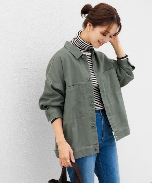 URBAN RESEARCH DOORS(アーバンリサーチドアーズ)の「コットンツイルドルマンジャケット(ミリタリージャケット・レディース・KHAKI/NATURAL・M)」の22枚目の写真