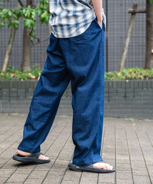 URBAN RESEARCH Sonny Label（アーバンリサーチサニーレーベル）の「接触冷感デニムイージーパンツ（デニムパンツ・メンズ・インディゴ/ライトインディゴ・M/L）」の6枚目の写真