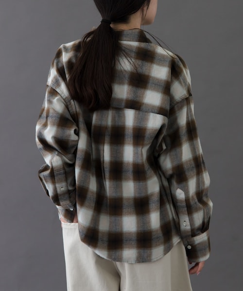 URBAN RESEARCH DOORS(アーバンリサーチドアーズ)の「FORK&SPOON ネルチェックシャツ(シャツ/ブラウス・レディース・NAVY/BROWN/IVORY・1)」の17枚目の写真