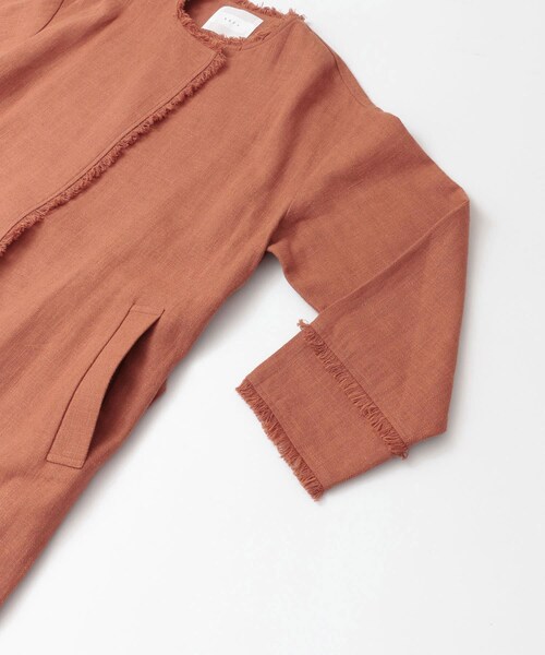 ITEMS URBANRESEARCH(アイテムズ アーバンリサーチ)の「KBF+ ラスティックフリンジコート∴(ノーカラージャケット・レディース・BEG STRIPE/NATURAL/L.BROWN・one)」の10枚目の写真