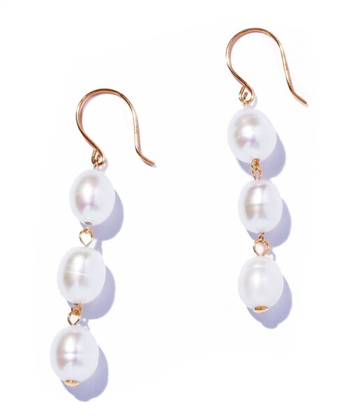 ROPE'(ロペ)の「【WEB限定】【les bonbon (ル ボンボン)】cocoon pearl hook pierce WH(ピアス(両耳用)・レディース・ホワイト・F)」の16枚目の写真