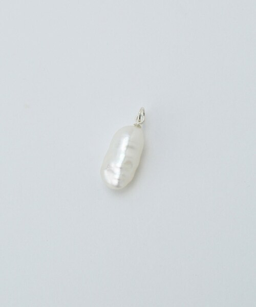 ROPE'（ロペ）の「【Lemme.（レム）】L3506 Hang Pearl Earcuff（イヤリング・レディース・ホワイト系・F）」の5枚目の写真