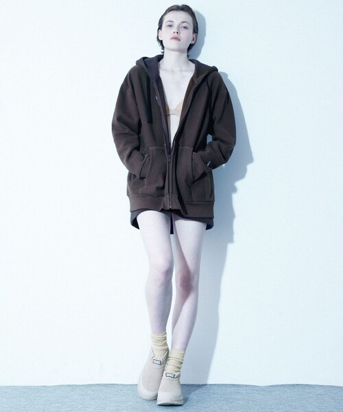 ADAM ET ROPE'（アダムエロペ）の「【HUNTER for ADAM ET ROPE'】別注TRAVEL FLOW SUEDE TRAINER（スニーカー・レディース・ブラック/グレー系/ダークブラウン・23/24/25/26/27/28）」の19枚目の写真
