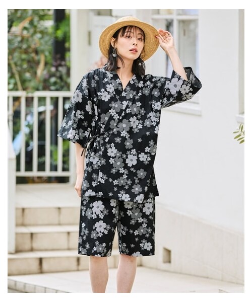 nissen（ニッセン）の「大きいサイズ 甚平（水着/着物・浴衣・レディース・黒系(花柄)/ブルー系(変形格子柄)・L~LL相当/3L~4L相当/5L~6L相当/8L相当/10L相当）」の11枚目の写真