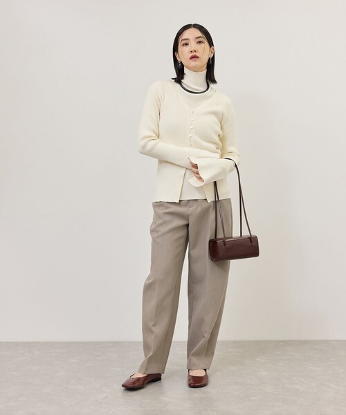 ADAM ET ROPE'(アダムエロペ)の「【WEB限定】・【定番】エコベロRIBタートル(ニット/セーター・レディース・ブラック/オフホワイト/ダークブラウン/ブルー系/レッド・F)」の10枚目の写真
