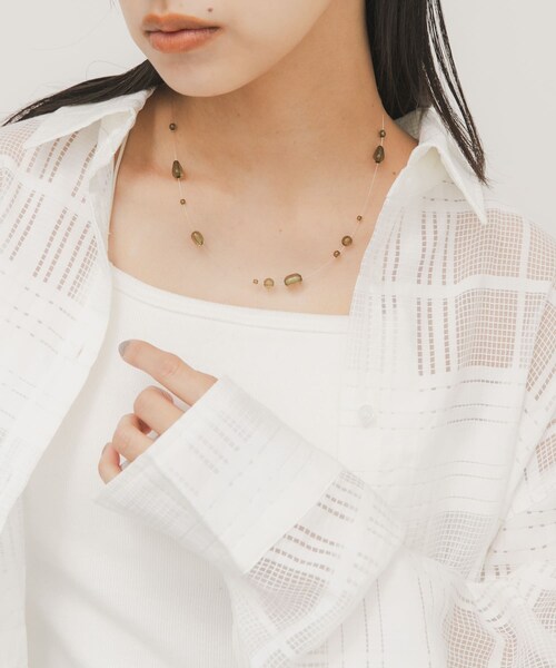 KBF（ケイビーエフ）の「シズクネックレス（ネックレス・レディース・CLEAR/KHAKI・One）」の5枚目の写真