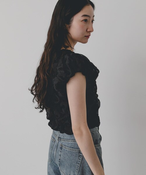 SENSE OF PLACE by URBAN RESEARCH（センスオブプレイスバイアーバンリサーチ）の「『WEB限定』クシュクシュパフスリーブトップス（シャツ/ブラウス・レディース・OFF WHITE/BLACK・One）」の13枚目の写真