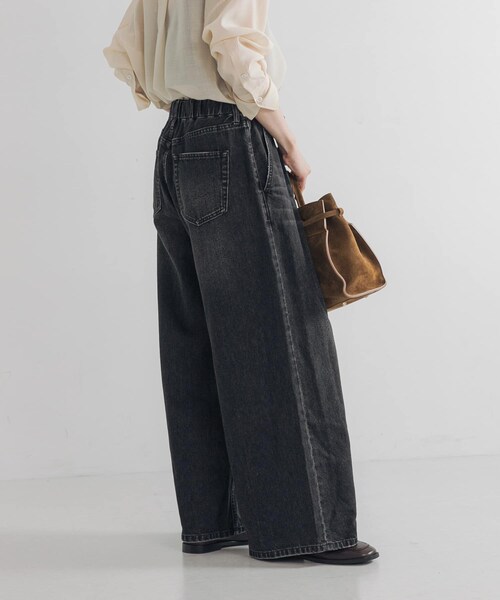 URBAN RESEARCH（アーバンリサーチ）の「デニムイージーワイドパンツ（デニムパンツ・レディース・BLUE/BLACK・36/38/40）」の22枚目の写真