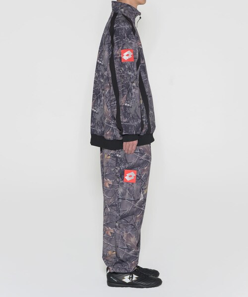 URBAN RESEARCH（アーバンリサーチ）の「LOTTO　STRETCH HALF ZIP BLOUSON（ブルゾン・メンズ・BLACK/CAMO・M/L/XL/XXL）」の13枚目の写真
