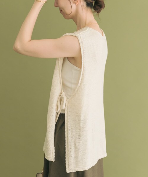 ITEMS URBANRESEARCH（アイテムズ アーバンリサーチ）の「テープヤーンニットベスト（ベスト・レディース・OFF/NVY/L.KHK・FREE）」の8枚目の写真