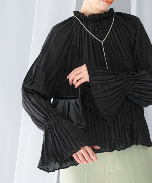 URBAN RESEARCH ROSSO（アーバンリサーチロッソ）の「2WAYプリーツブラウス（シャツ/ブラウス・レディース・OFF WHITE/BLUE/BLACK・FREE）」の21枚目の写真