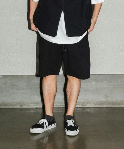 URBAN RESEARCH(アーバンリサーチ)の「Wide Dad BREEZY TECH CARGO SHORTS(その他パンツ・メンズ・D.NAVY/BLACK/CHARCOAL・1/2)」の10枚目の写真