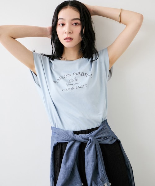 VIS（ビス）の「フォト＆ロゴプリントフレンチスリーブTシャツ/接触冷感（Tシャツ/カットソー・レディース・チャコール/ホワイト/サックス・F）」の14枚目の写真