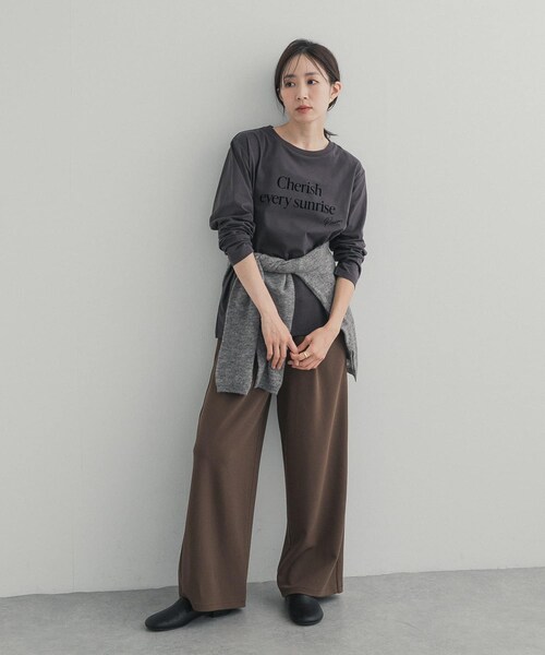 URBAN RESEARCH DOORS（アーバンリサーチドアーズ）の「フロッキーロゴプリントロングTシャツ 26AW（Tシャツ/カットソー・レディース・OFF/CHARCOAL・Free）」の19枚目の写真