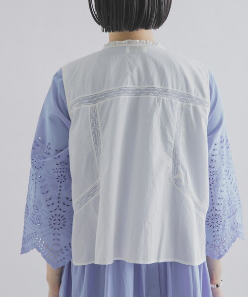 THE GOODLAND MARKET（ザグッドランドマーケット）の「FANAKA　ノースリーブブラウス（シャツ/ブラウス・レディース・WHITE/BLACK・Free）」の7枚目の写真
