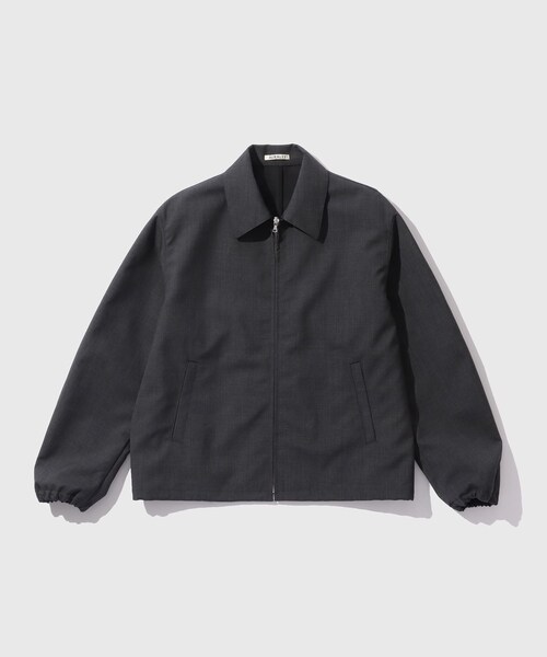 ADAM ET ROPE'(アダムエロペ)の「【AURALEE/オーラリー】BONDED TROPICAL WOOL ZIP BLOUSON(ブルゾン・メンズ・チャコール・3/4)」の2枚目の写真