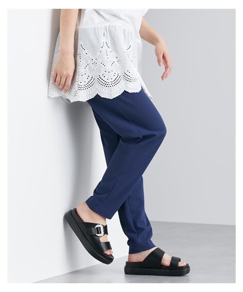 nissen（ニッセン）の「大きいサイズ　きちんと見え楽ちんイージーテーパードパンツ（ゆったりヒップ）（パンツ・レディース・スモーキーピンク/ディープグレー/マリンネイビー/黒/ディープグリーン/ラベンダー・L/LL/3L/4L/5L/6L/8L/10L）」の18枚目の写真