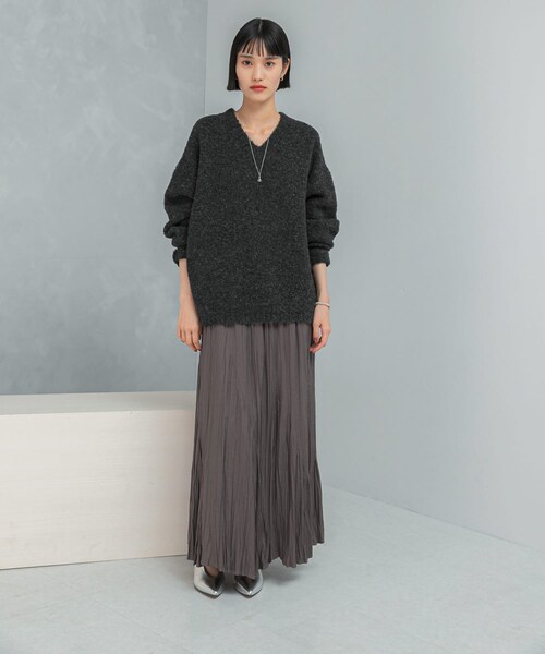 URBAN RESEARCH ROSSO（アーバンリサーチロッソ）の「『WEB限定』Vネックカーブスリーブニット（ニット/セーター・レディース・CORAL/CHARCOAL/MOCHA・Free）」の7枚目の写真