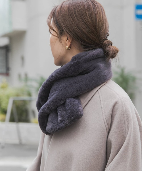 URBAN RESEARCH DOORS（アーバンリサーチドアーズ）の「エコファーティペット（マフラー・レディース・CREAM/GREIGE/CHARCOAL・one）」の7枚目の写真