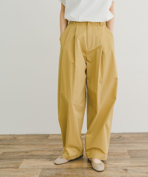 ITEMS URBANRESEARCH（アイテムズ アーバンリサーチ）の「ナイロンコクーンパンツ（その他パンツ・レディース・KHK/BEG/NVY・FREE）」の9枚目の写真