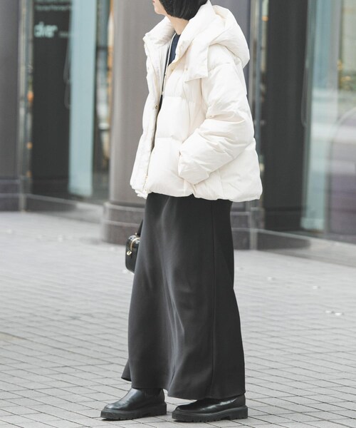 URBAN RESEARCH(アーバンリサーチ)の「2WAYフーデットダウンコート(その他アウター・レディース・OFF WHITE/BEIGE/BLACK・36/38)」の7枚目の写真