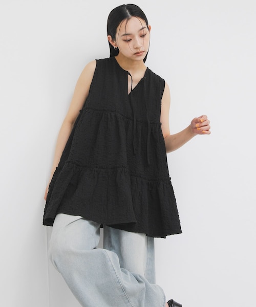 KBF(ケイビーエフ)の「『STAFF DESIGN PROJECT』2WAYティアードチュニック(チュニック・レディース・OFF/BLACK/L.BLUE・One)」の2枚目の写真