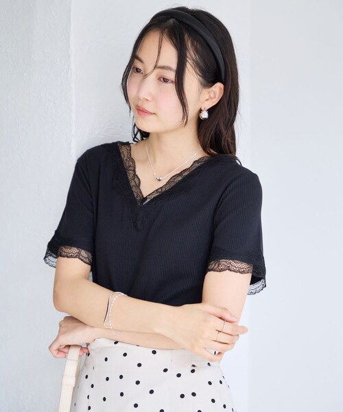VIS（ビス）の「レーストリムVネックTシャツ/汗ジミ加工（Tシャツ/カットソー・レディース・ブラック/ライトグレー/オフホワイト・F）」の14枚目の写真