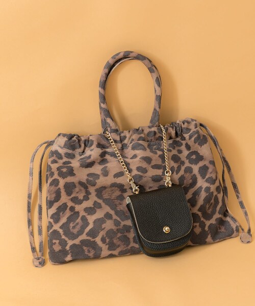URBAN RESEARCH（アーバンリサーチ）の「Ch!iii×URBAN RESEARCH　別注Squeeze clutch（クラッチバッグ・レディース・Leopard/Taupe・-）」の20枚目の写真