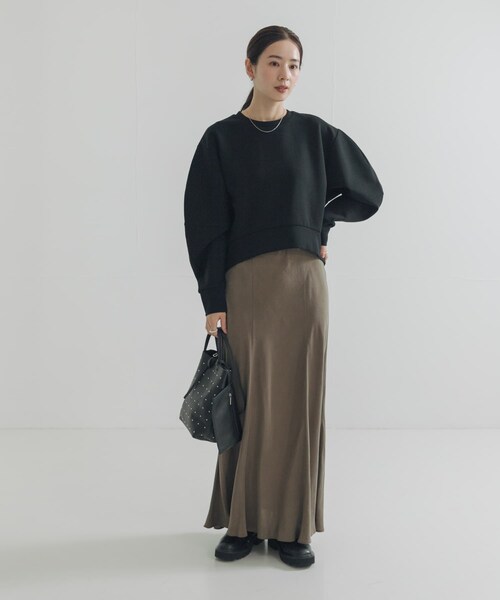 URBAN RESEARCH（アーバンリサーチ）の「ボリュームスリーブダンボールトップス（スウェット・レディース・OFF/CHARCOAL/BLACK・FREE）」の21枚目の写真