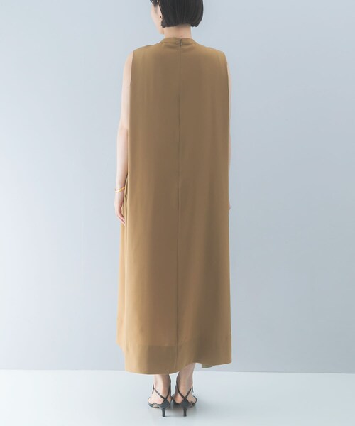 URBAN RESEARCH ROSSO（アーバンリサーチロッソ）の「クールタッチ 吸水速乾キーネックフレアワンピース（ワンピース・レディース・D/NAVY/Y/GOLD・Free）」の16枚目の写真