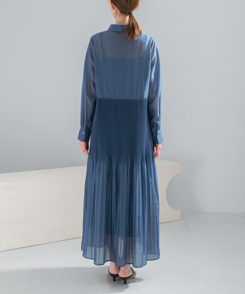 URBAN RESEARCH ROSSO（アーバンリサーチロッソ）の「プリーツロングシャツワンピース（ワンピース・レディース・BLUE/BROWN・Free）」の11枚目の写真