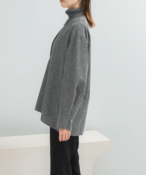 URBAN RESEARCH ROSSO（アーバンリサーチロッソ）の「ツイード深Vネックプルオーバー（シャツ/ブラウス・レディース・OFF/BLACK・Free）」の16枚目の写真