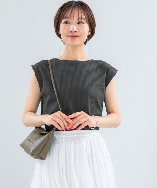 URBAN RESEARCH ROSSO（アーバンリサーチロッソ）の「汗染防止 フレンチリブTシャツ（Tシャツ/カットソー・レディース・OFF/CHARCOAL/GREIGE/SAX・Free）」の14枚目の写真