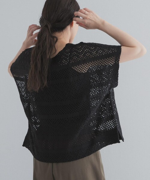 URBAN RESEARCH DOORS（アーバンリサーチドアーズ）の「クロップドレースプルオーバー（その他トップス・レディース・OFF/BLACK/BROWN・Free）」の18枚目の写真