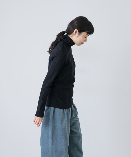 かぐれ（カグレ）の「コットンウールテレコタートルカットソー（Tシャツ/カットソー・レディース・OFF/BLACK・Free）」の14枚目の写真