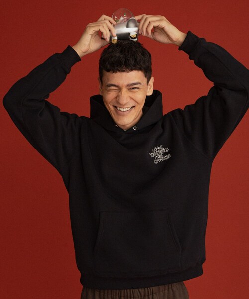 URBAN RESEARCH Sonny Label（アーバンリサーチサニーレーベル）の「オガワナツミ コラボスウェットフーディー（パーカー・メンズ・グレー/ブラウン/ブラック・M/L）」の14枚目の写真