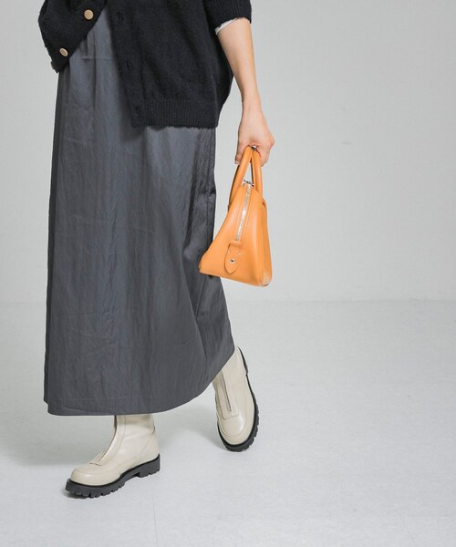 URBAN RESEARCH（アーバンリサーチ）の「『25周年別注』CAMINANDO　CENTER ZIP BOOTS（ブーツ・レディース・BLACK/別注IVORY・6/7/8）」の19枚目の写真