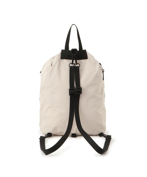 ADAM ET ROPE'（アダムエロペ）の「【WEB限定】2WAYナップサック / 撥水（バックパック/リュック・レディース・ブラック/ベージュ系・F）」の17枚目の写真